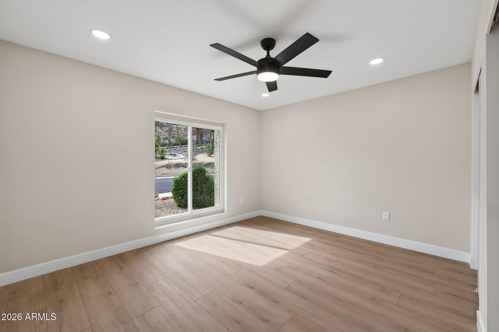 1709 E FRIER Drive, Phoenix, AZ 85020 — photo 19 of 30