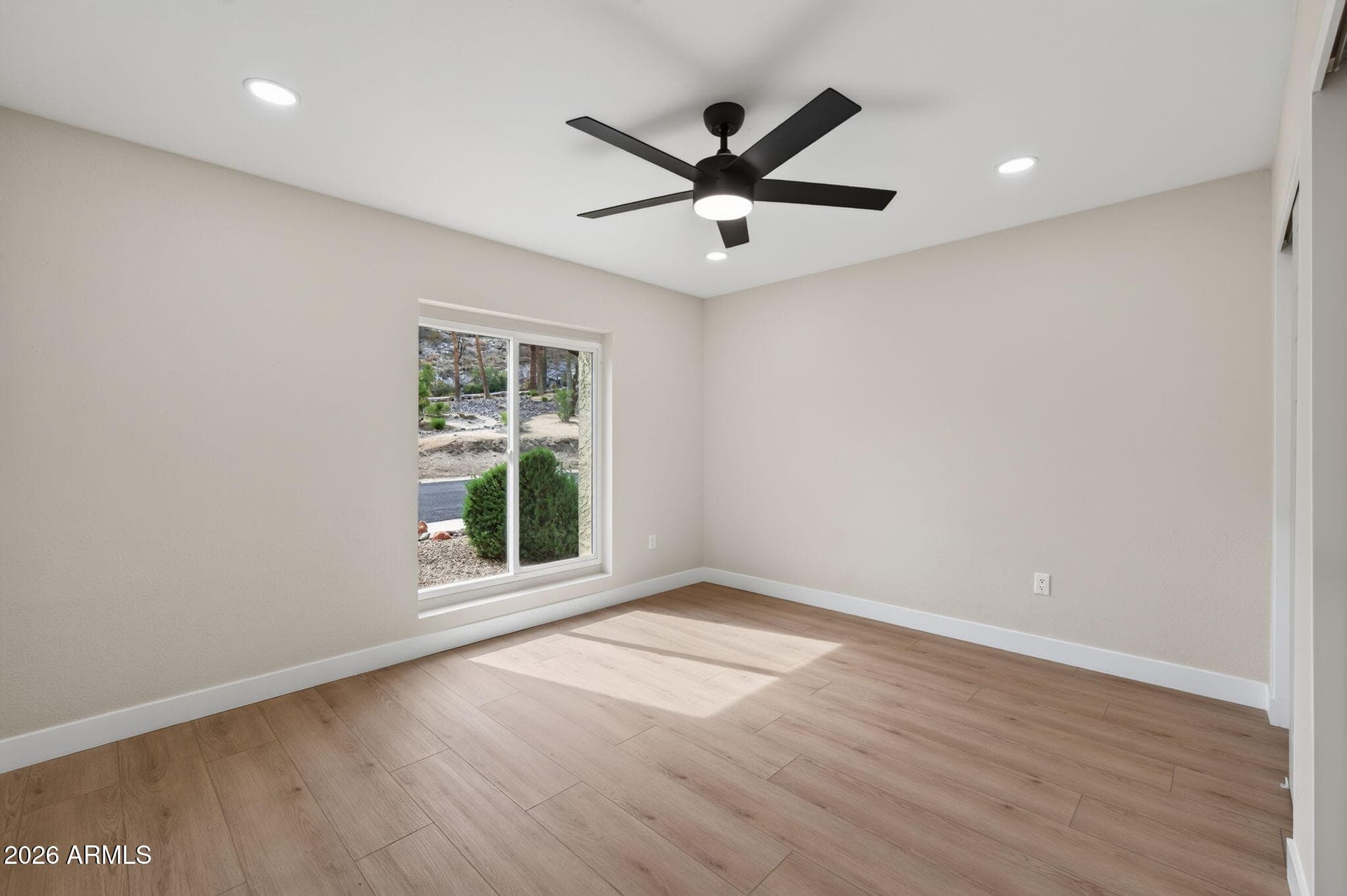 1709 E FRIER Drive, Phoenix, AZ 85020 — photo 19 of 30