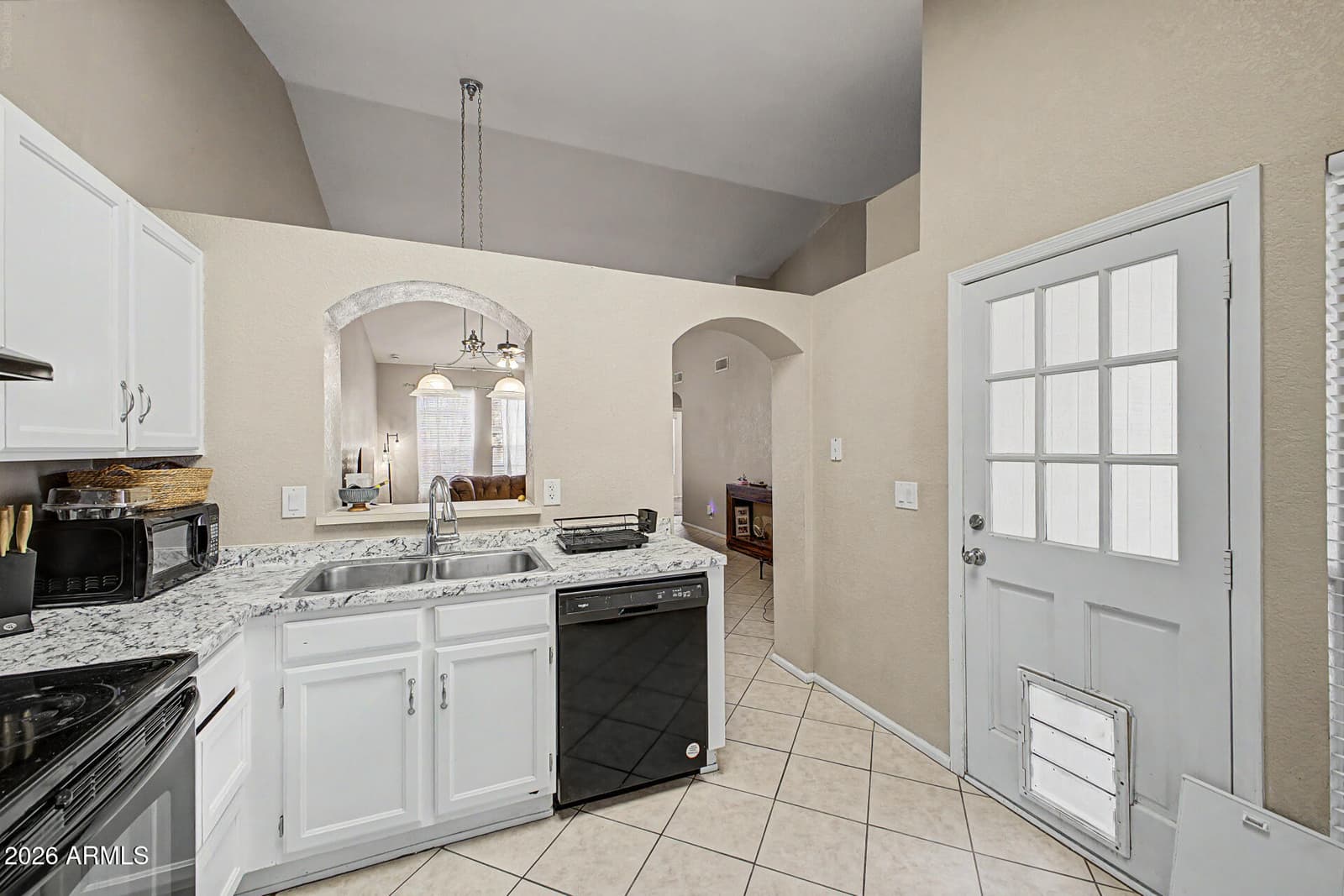 118 N HERITAGE Drive, Gilbert, AZ 85234 — photo 13 of 26