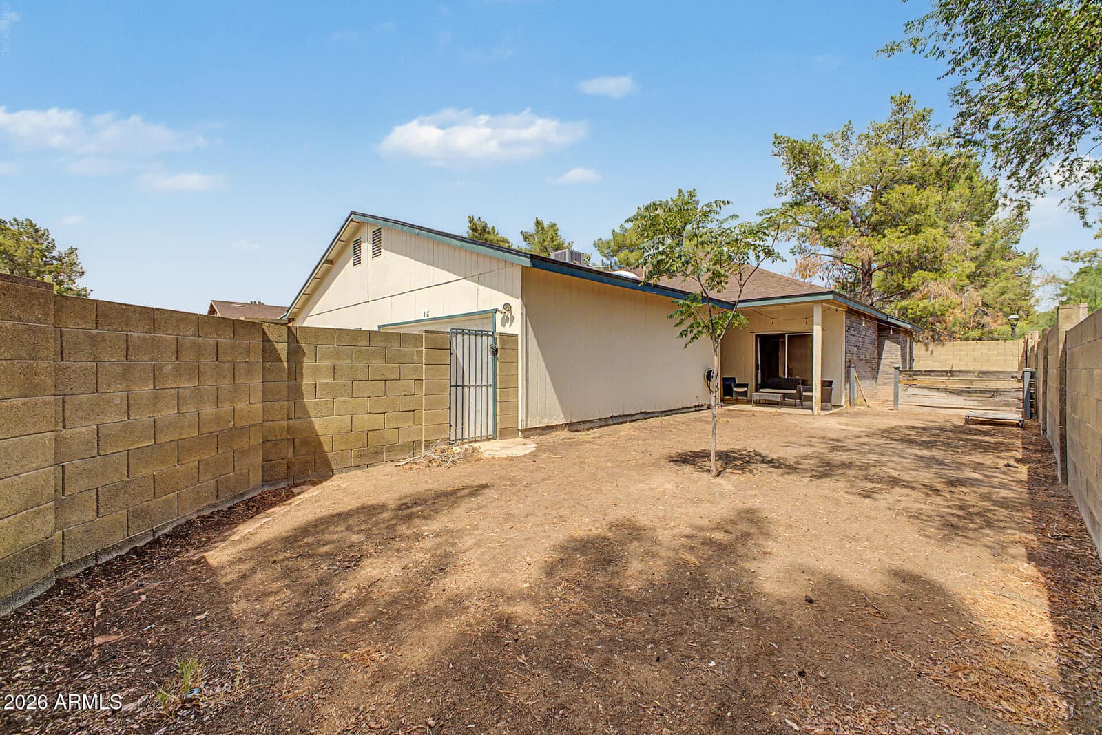 118 N HERITAGE Drive, Gilbert, AZ 85234 — photo 24 of 26