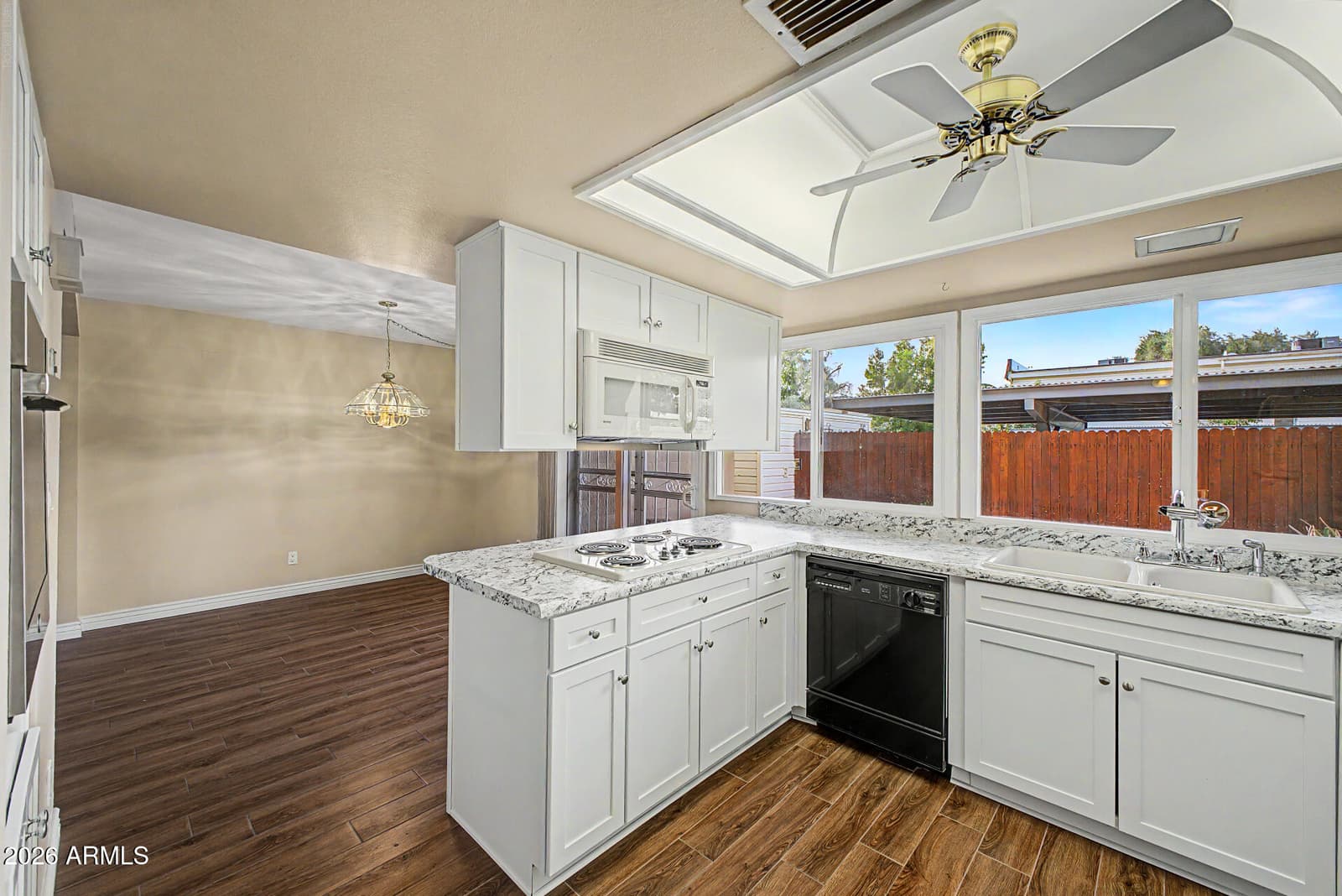 8422 E CHAPARRAL Road, Scottsdale, AZ 85250 — photo 12 of 34