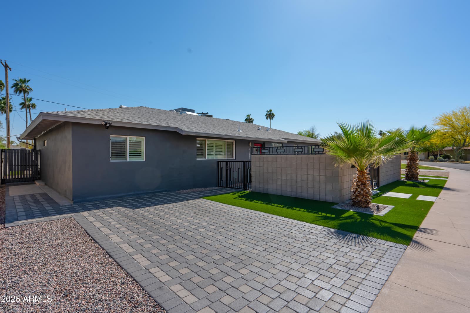 7513 E Hazelwood Street, Scottsdale, AZ 85251 — photo 13 of 77