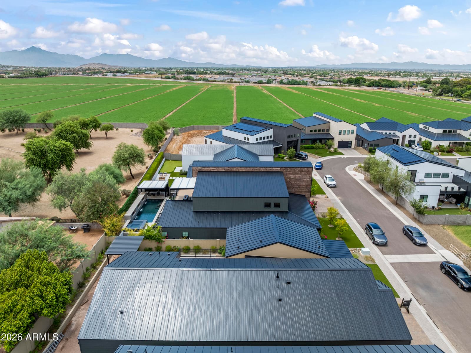 915 W ARDMORE Road 11, Phoenix, AZ 85041 — photo 7 of 44