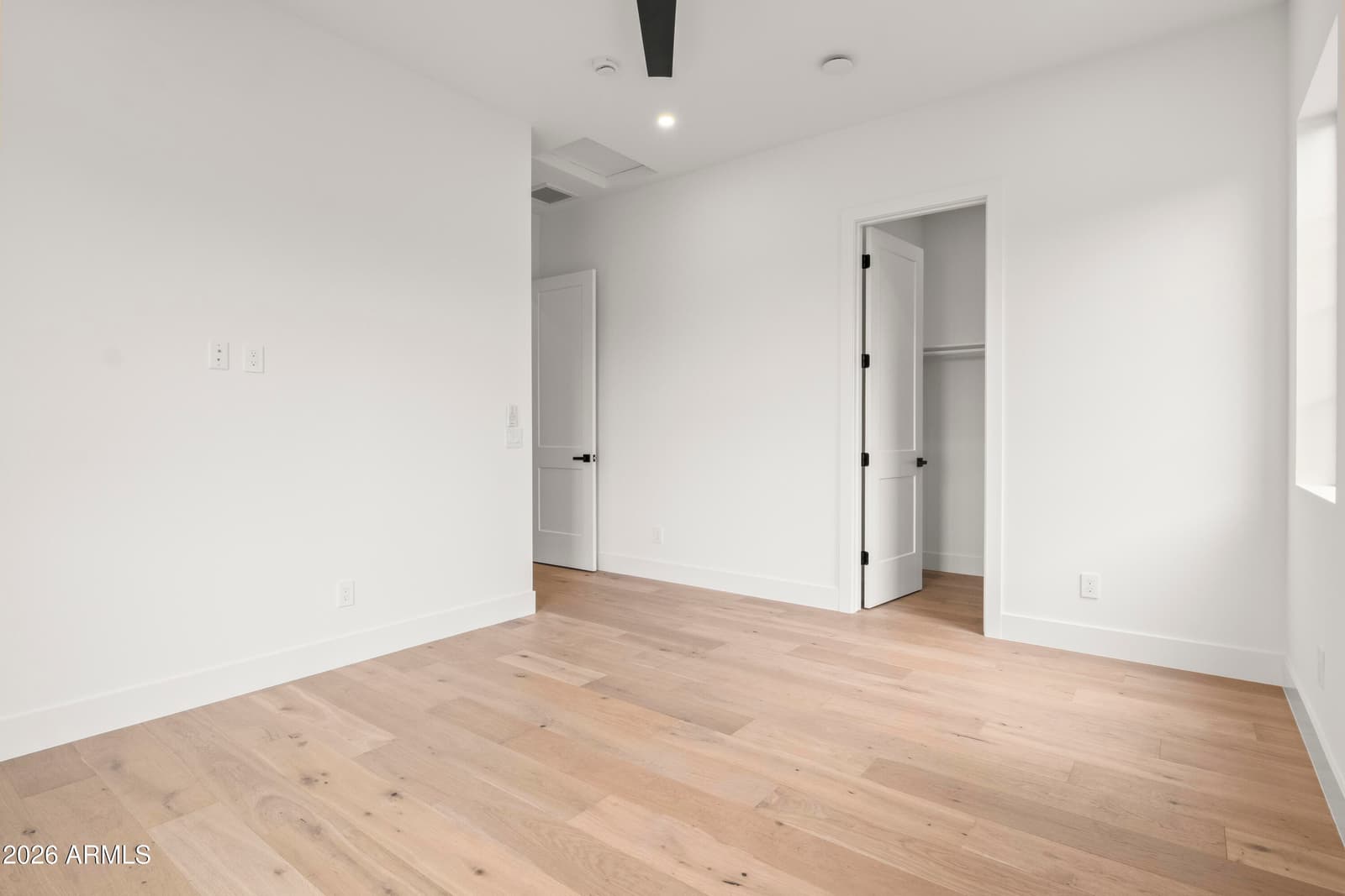 915 W ARDMORE Road 11, Phoenix, AZ 85041 — photo 11 of 44