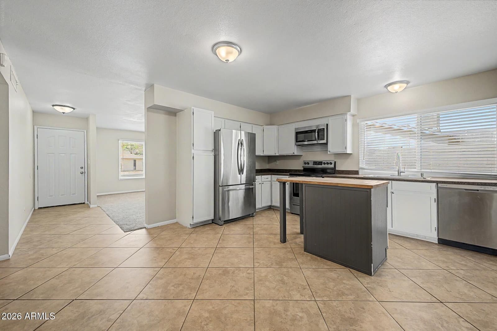 2235 W EL MORO Avenue, Mesa, AZ 85202 — photo 4 of 24