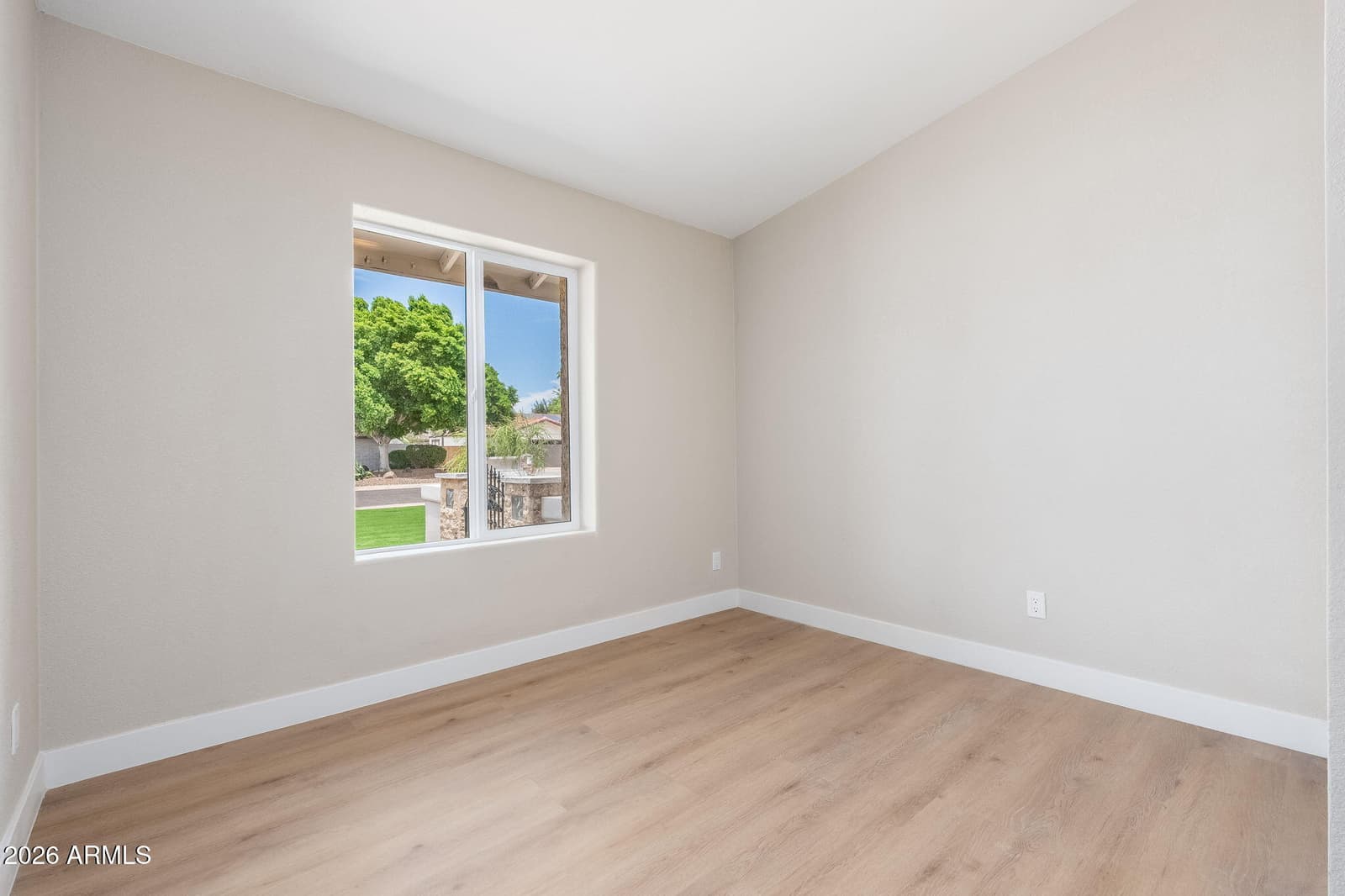 417 E MARCONI Avenue, Phoenix, AZ 85022 — photo 26 of 73