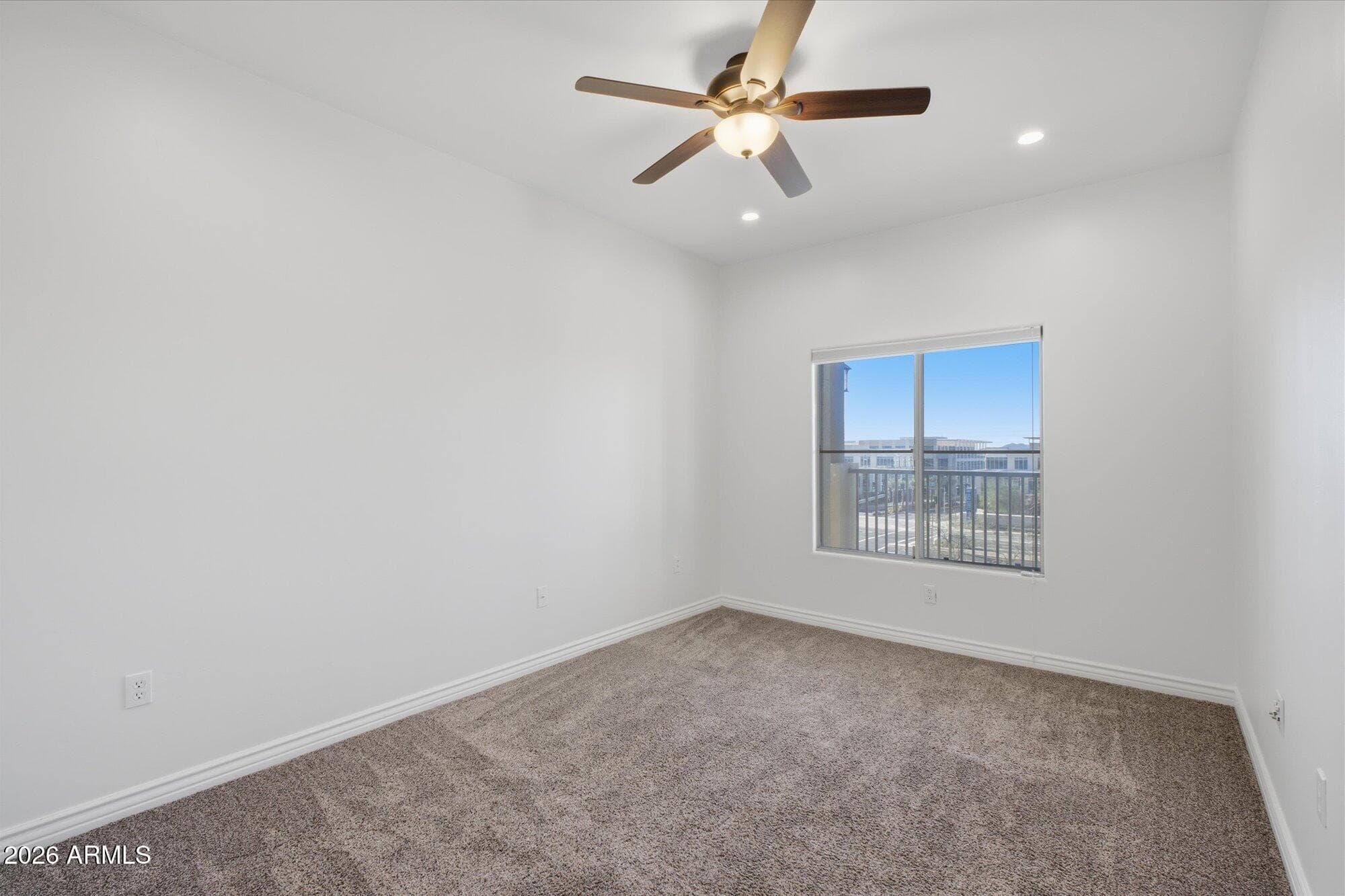 5350 E DEER VALLEY Drive 4429, Phoenix, AZ 85054 — photo 20 of 28