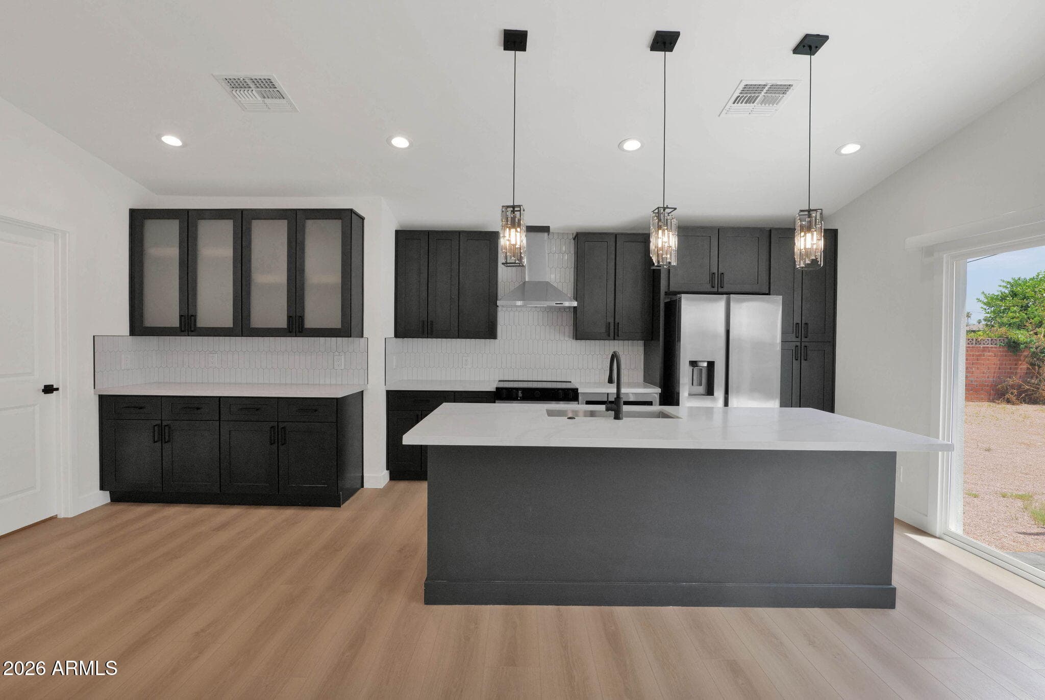 2507 E DEVONSHIRE Avenue, Phoenix, AZ 85016 — photo 8 of 31