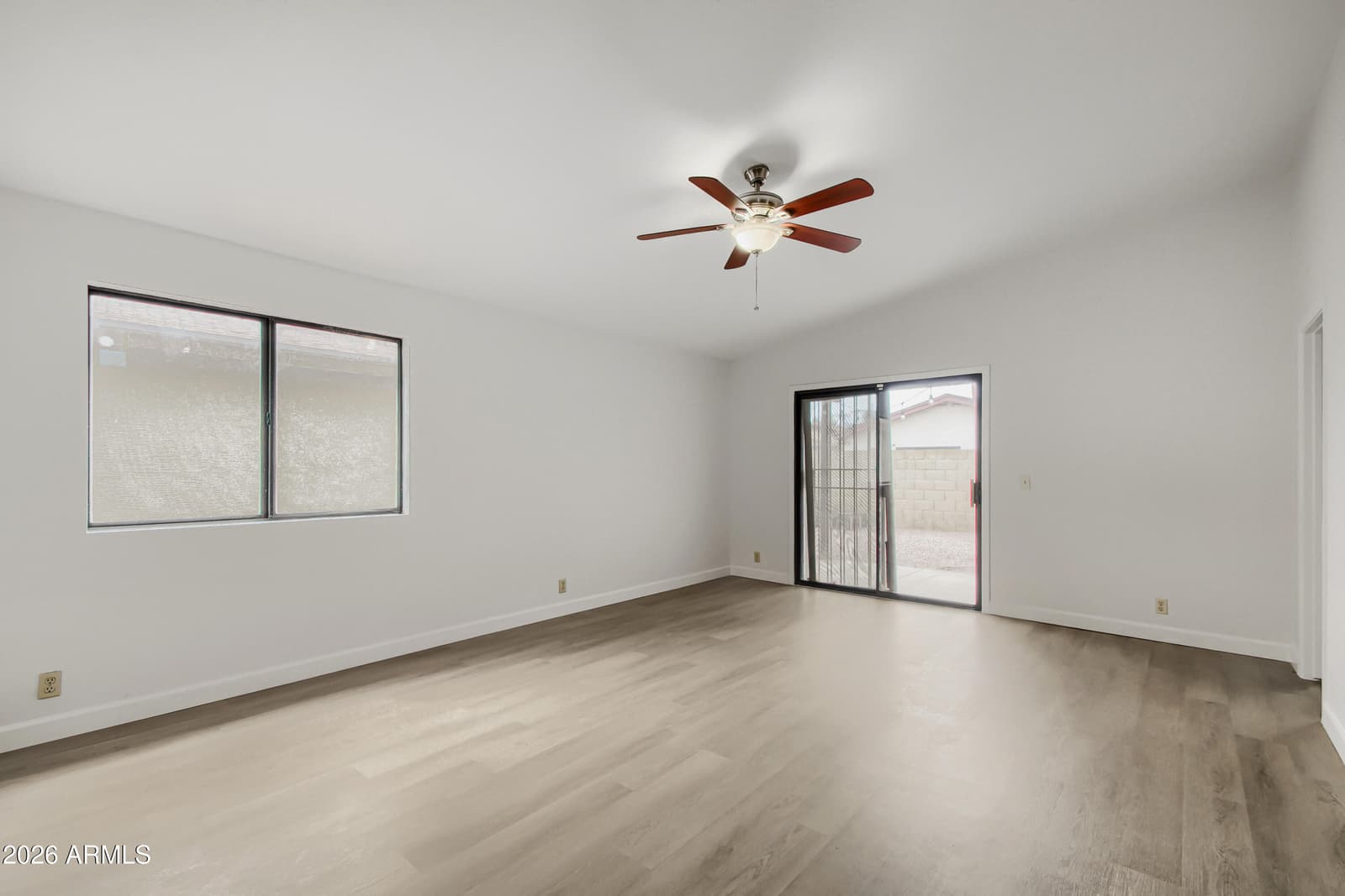 11140 N 82ND Drive, Peoria, AZ 85345 — photo 2 of 18