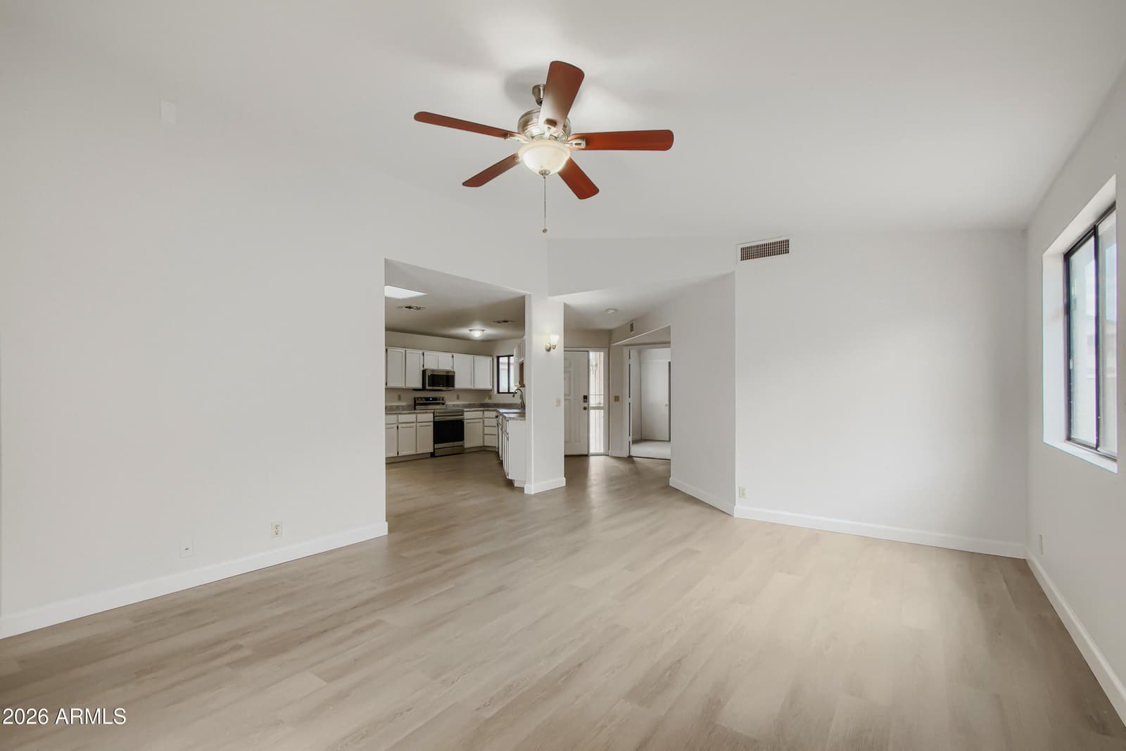 11140 N 82ND Drive, Peoria, AZ 85345 — photo 3 of 18