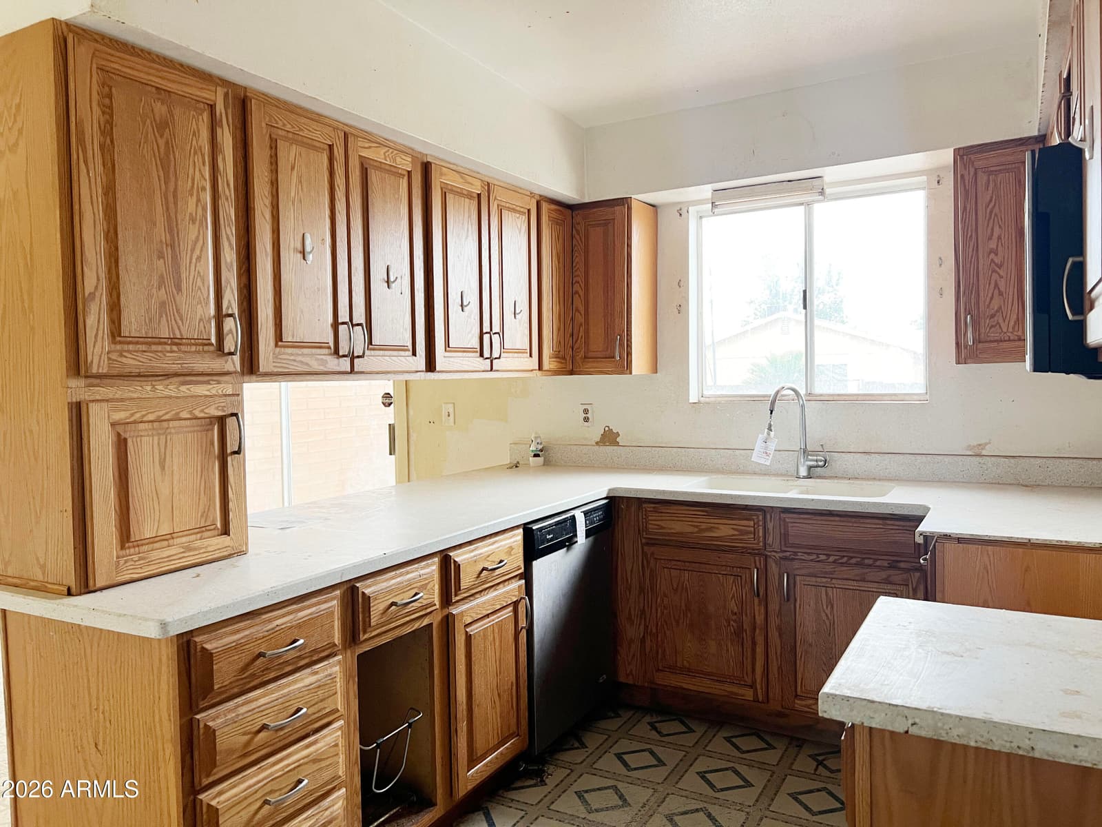 21 E BROWN Drive, Sierra Vista, AZ 85635 — photo 13 of 26