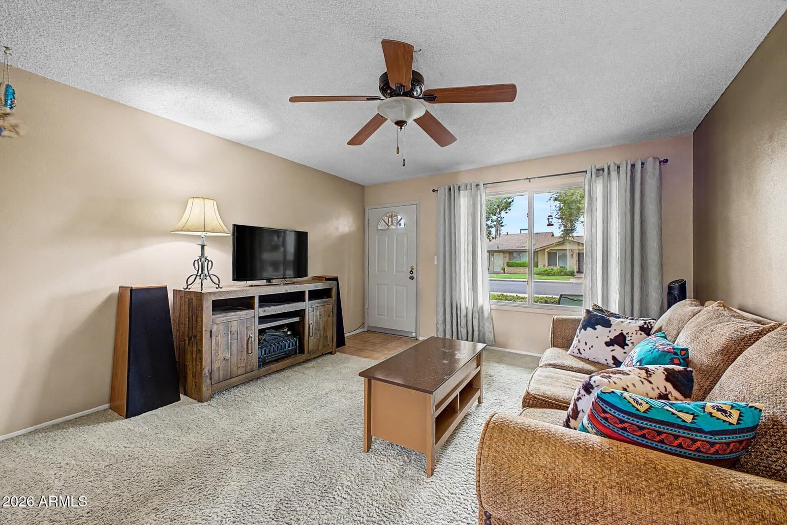 2543 N 22ND Drive, Phoenix, AZ 85009 — photo 4 of 28