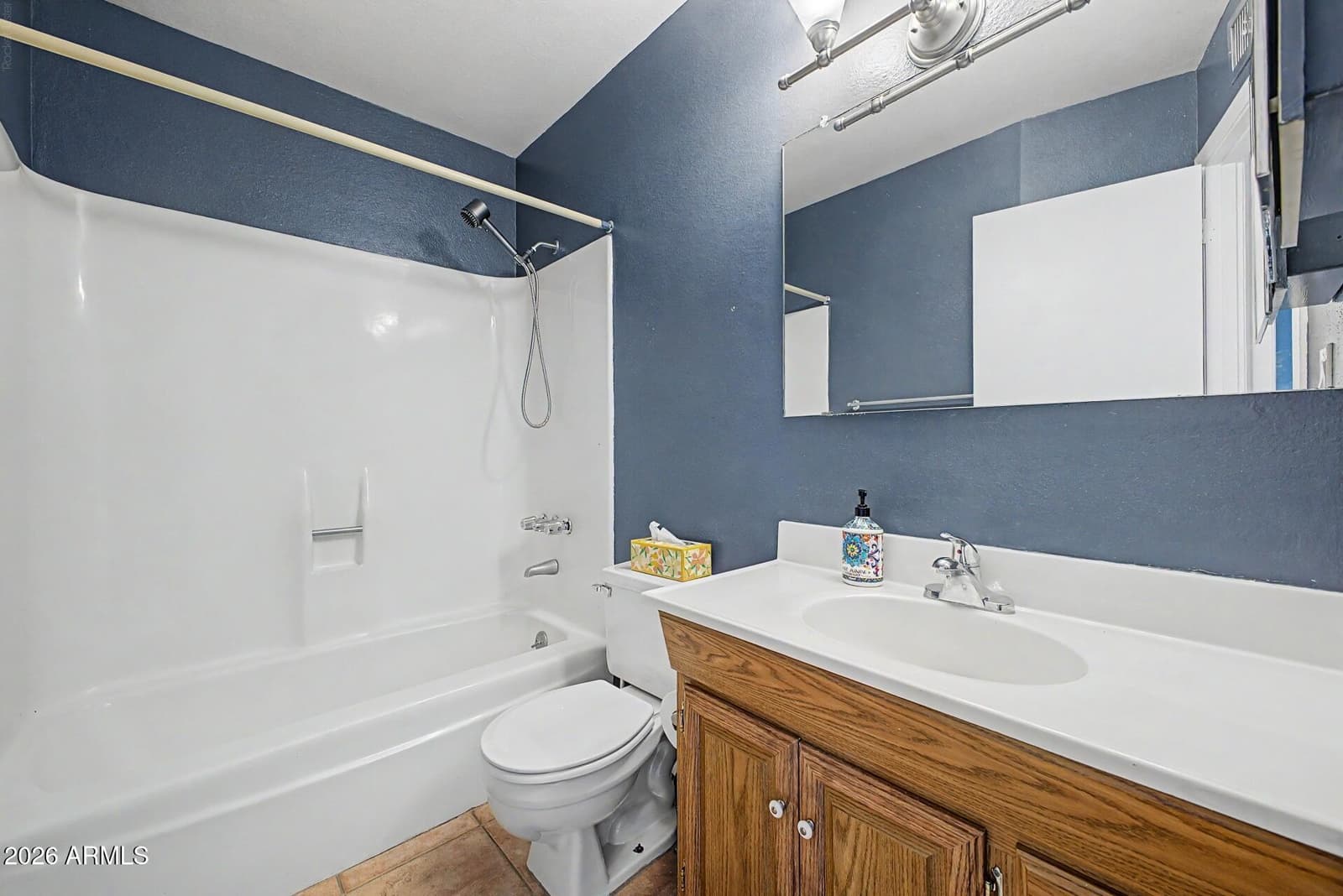 2543 N 22ND Drive, Phoenix, AZ 85009 — photo 14 of 28