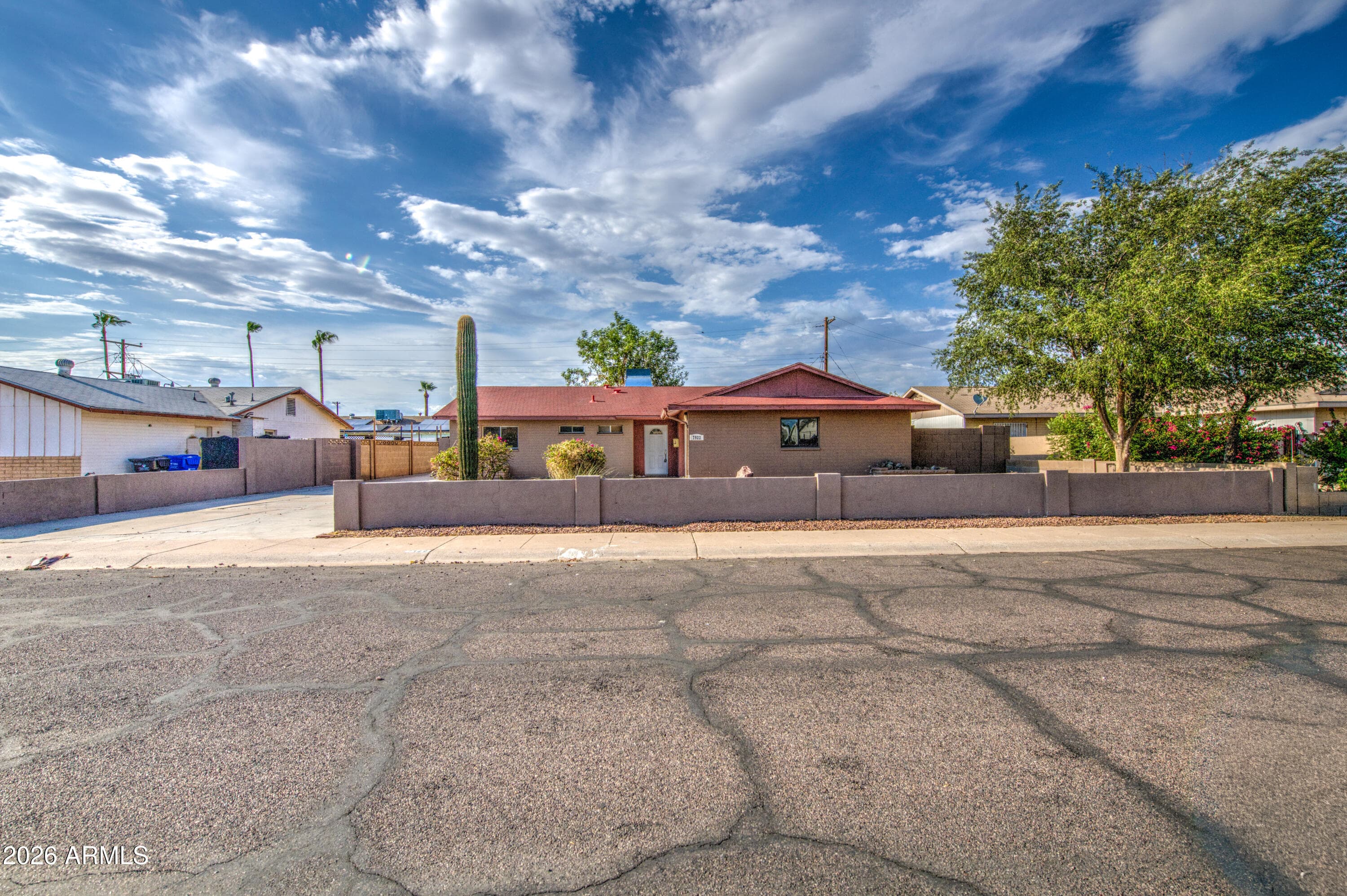 7922 W EARLL Drive, Phoenix, AZ 85033 — photo 3 of 24