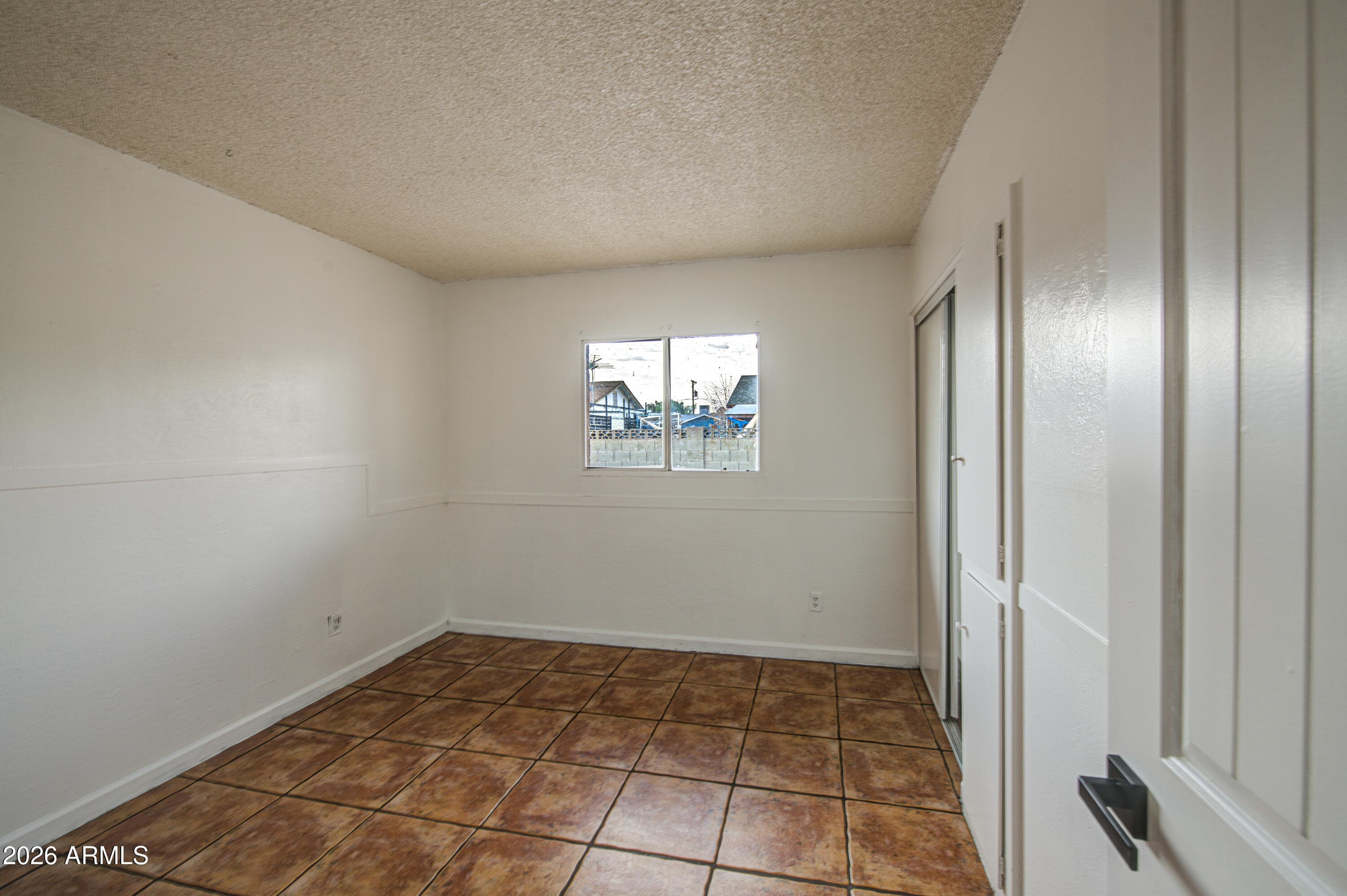 7922 W EARLL Drive, Phoenix, AZ 85033 — photo 13 of 24