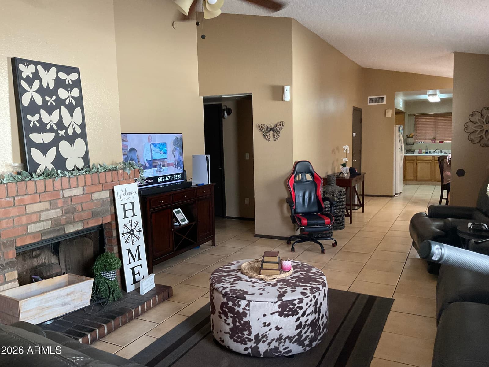 8805 W VALE Drive, Phoenix, AZ 85037 — photo 4 of 20