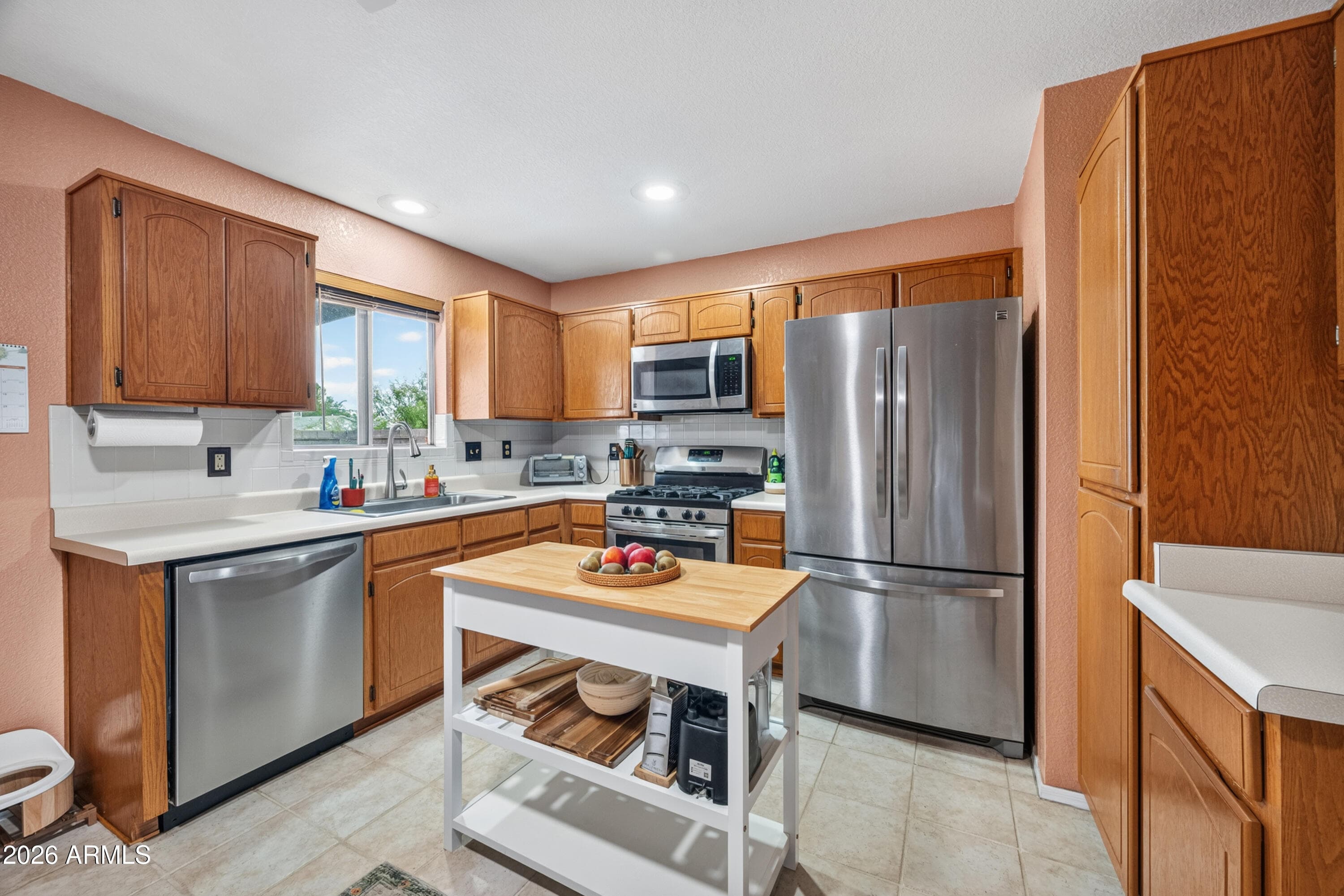 105 ARROWHEAD Drive, Huachuca City, AZ 85616 — photo 10 of 28