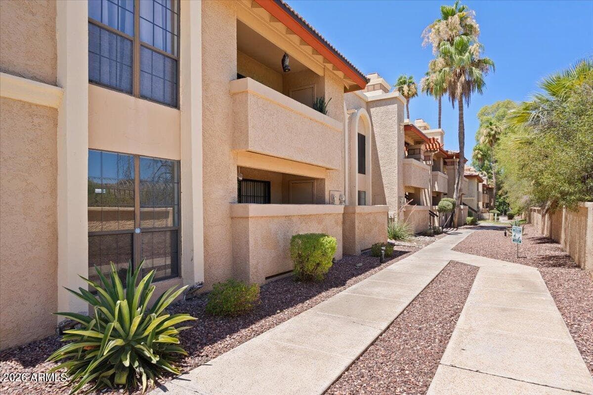 10410 N CAVE CREEK Road 1009, Phoenix, AZ 85020 — photo 3 of 40