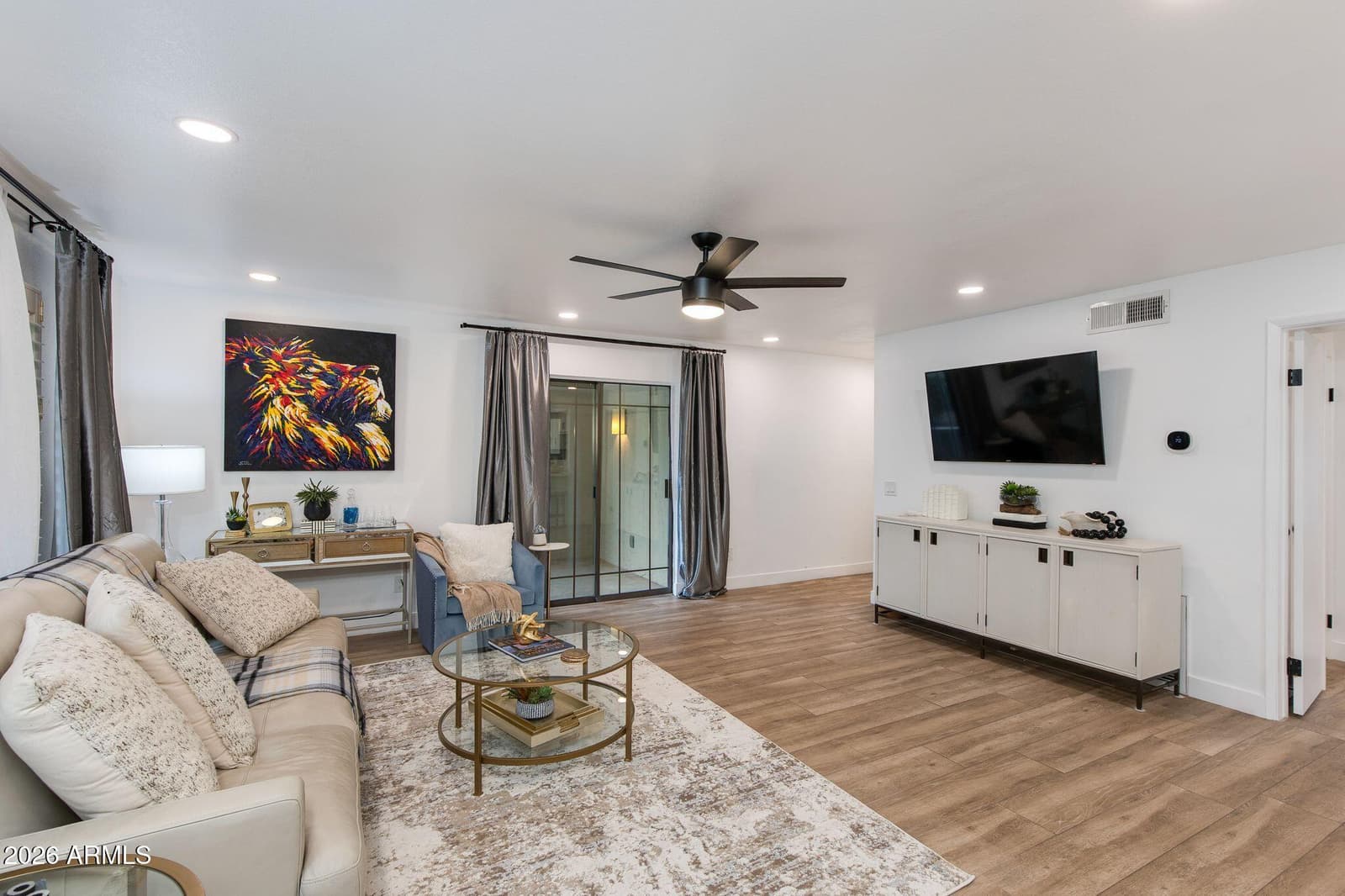 5209 N 24TH Street 104, Phoenix, AZ 85016