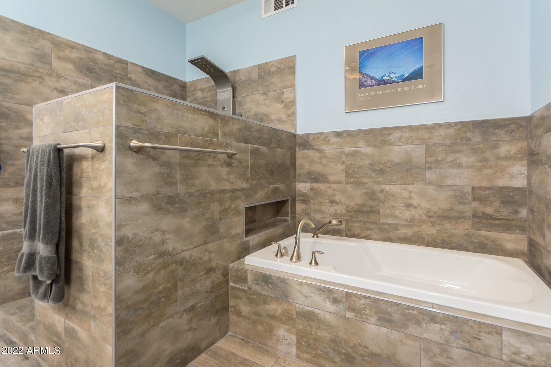 3601 E ROSEMONTE Drive, Phoenix, AZ 85050 — photo 23 of 38