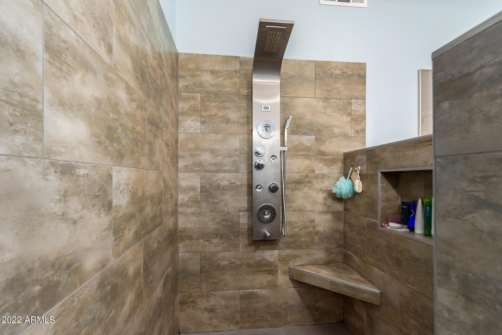 3601 E ROSEMONTE Drive, Phoenix, AZ 85050 — photo 24 of 38