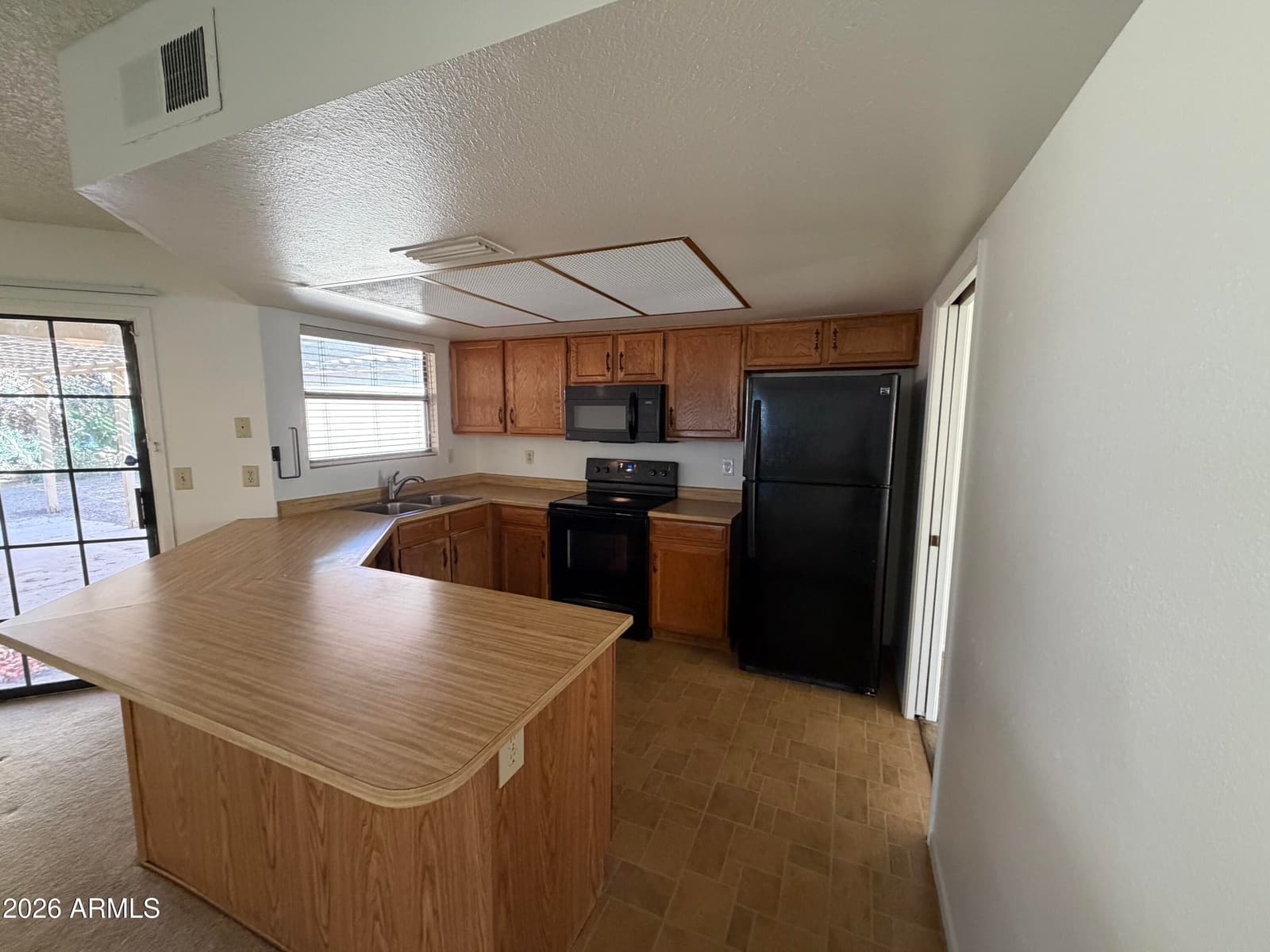 12282 S SHOSHONI Drive, Phoenix, AZ 85044 — photo 3 of 18