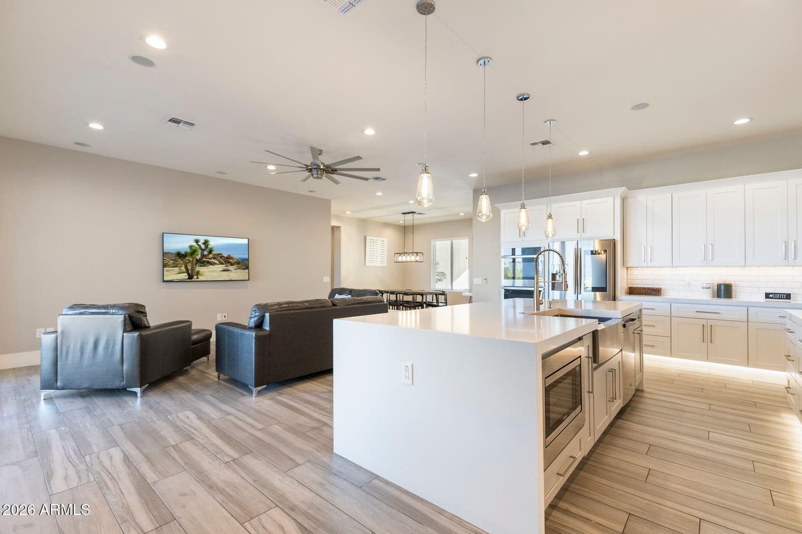 2252 E SOUTH MOUNTAIN Avenue, Phoenix, AZ 85042 — photo 14 of 50