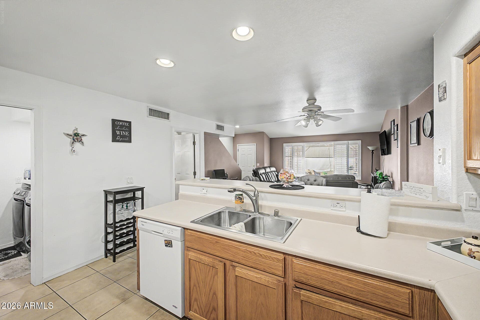 8870 N 48TH Lane, Glendale, AZ 85302 — photo 9 of 24