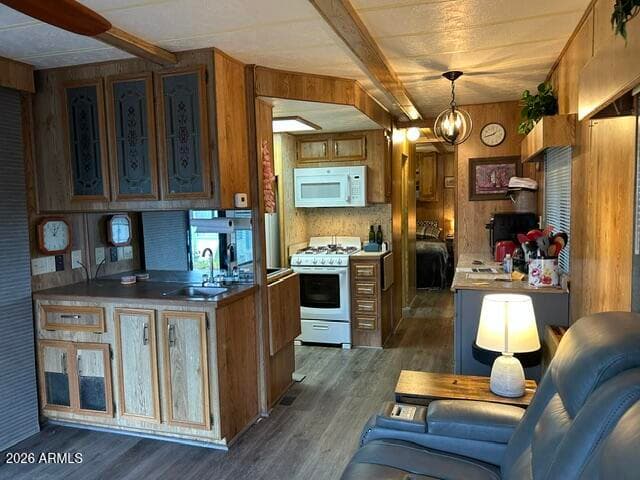 270 N CLARKE Road 5, Show Low, AZ 85901 — photo 5 of 21