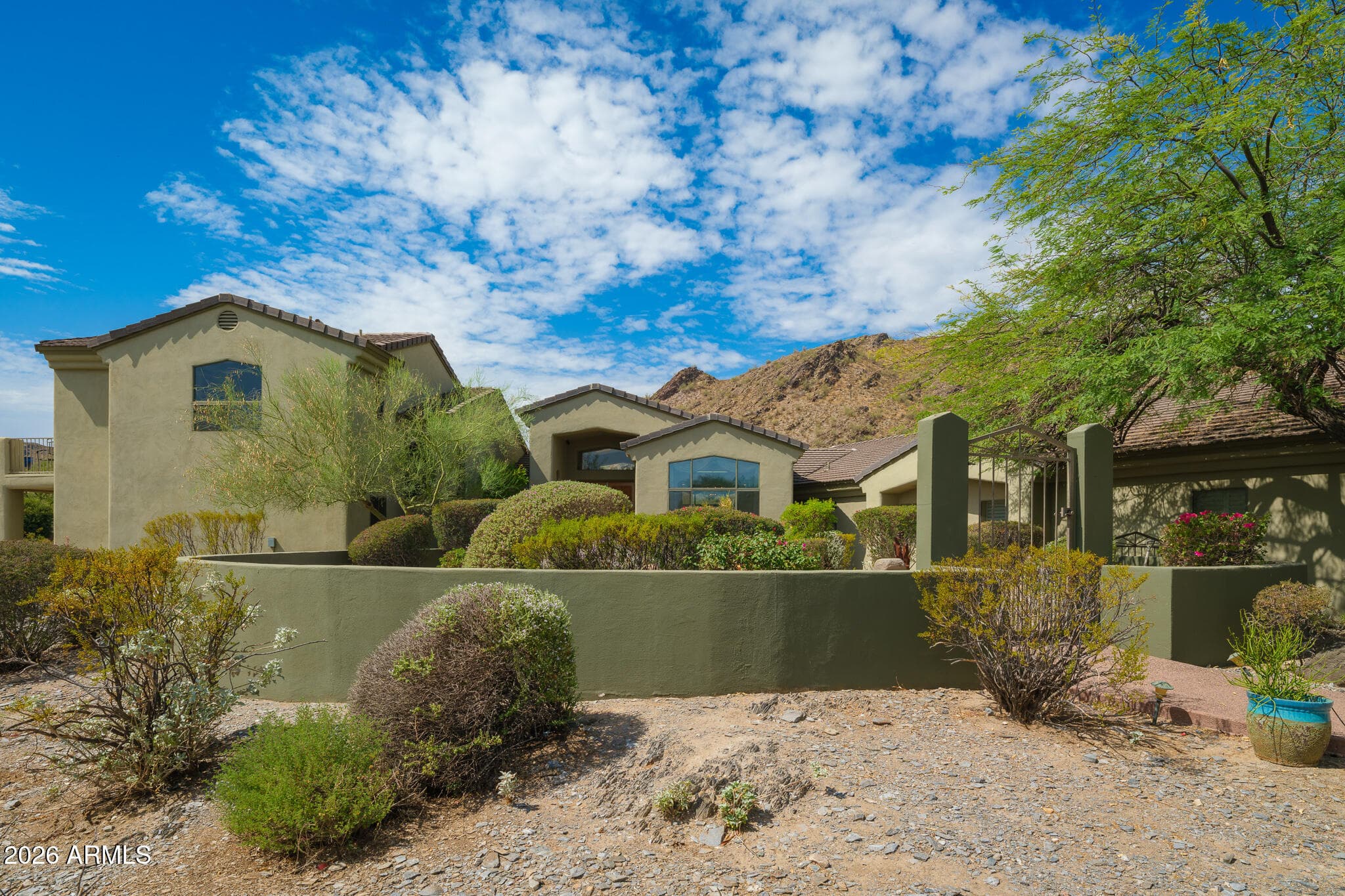 2329 E HATCHER Road, Phoenix, AZ 85028 — photo 1 of 40