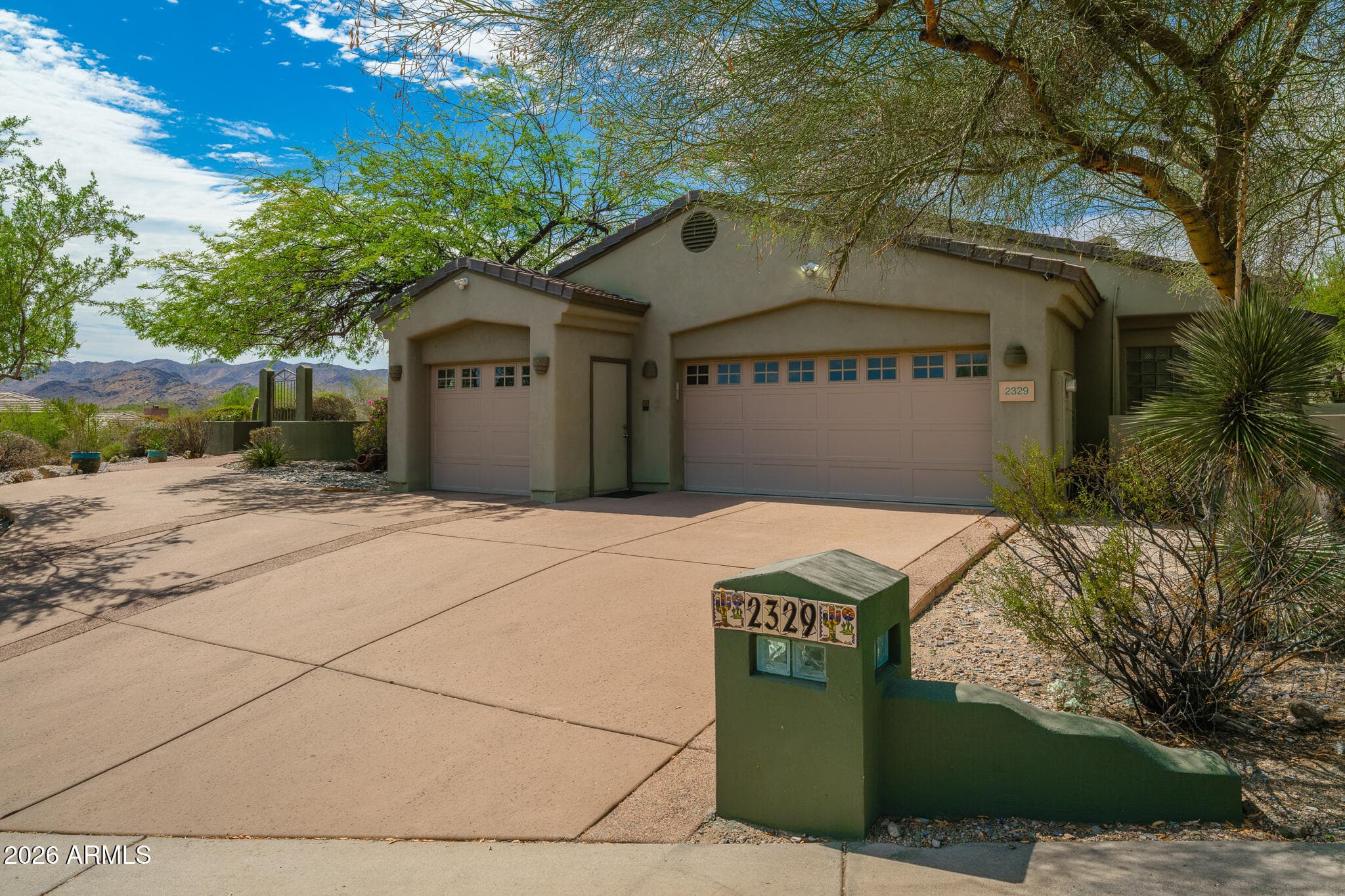 2329 E HATCHER Road, Phoenix, AZ 85028 — photo 37 of 40