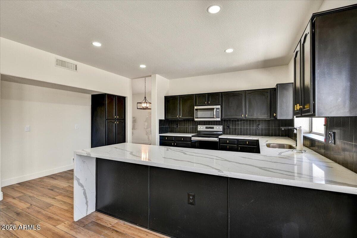 3845 E WINDSONG Drive, Phoenix, AZ 85048 — photo 11 of 35