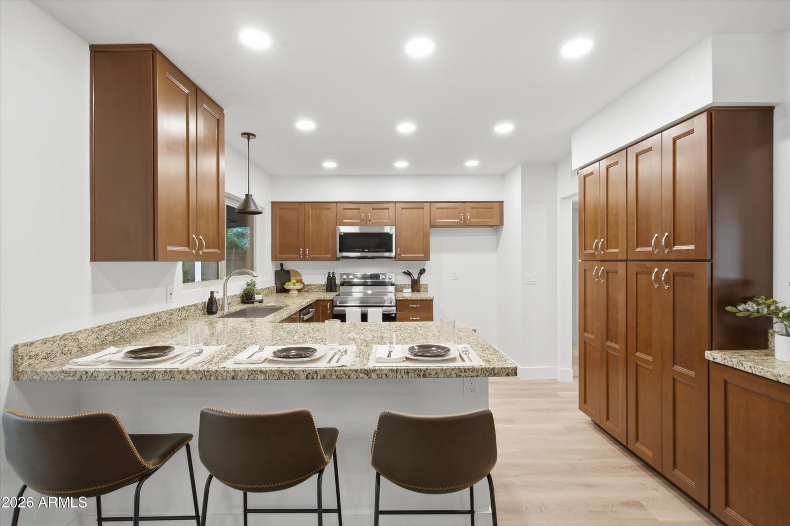 1023 W Carter Drive, Tempe, AZ 85282 — photo 9 of 33