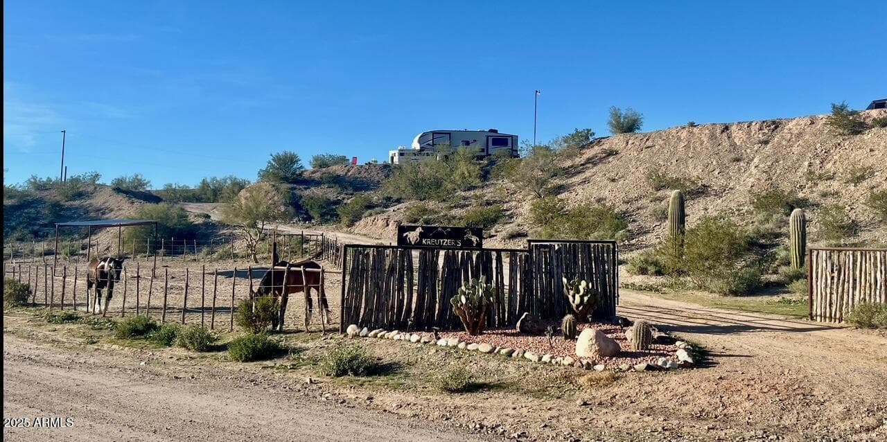 42710 W Highway 60, Morristown, AZ 85342 — photo 13 of 39