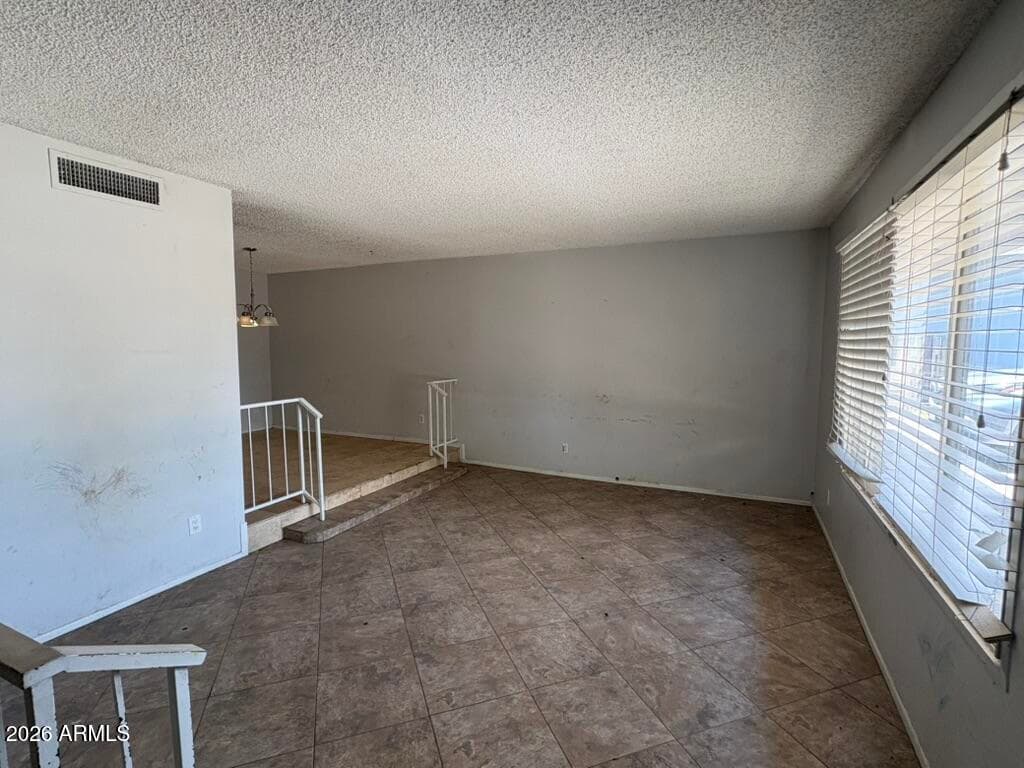 4137 W LUKE Avenue, Phoenix, AZ 85019 — photo 4 of 23