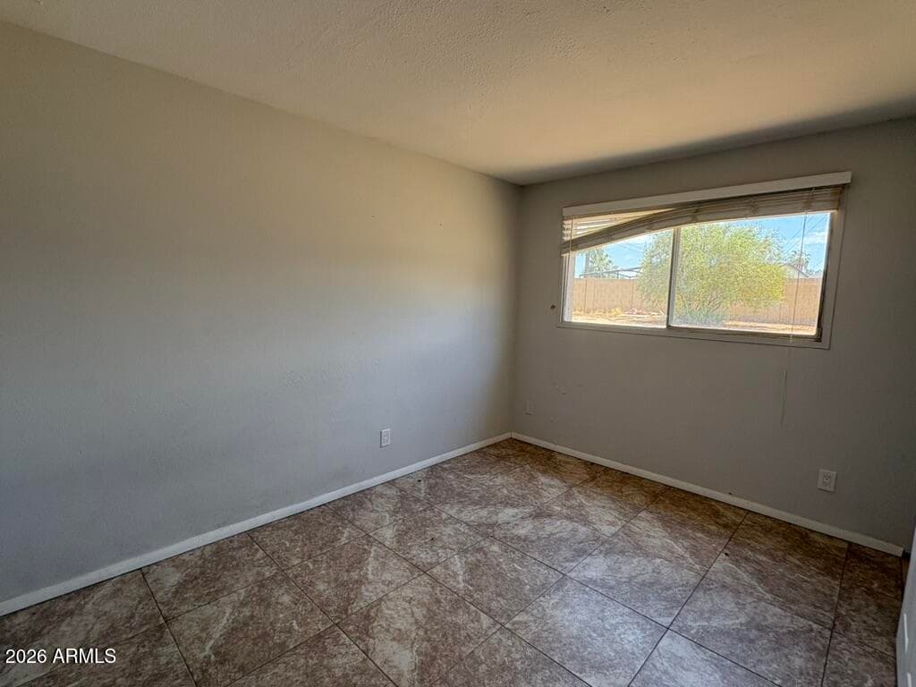 4137 W LUKE Avenue, Phoenix, AZ 85019 — photo 12 of 23