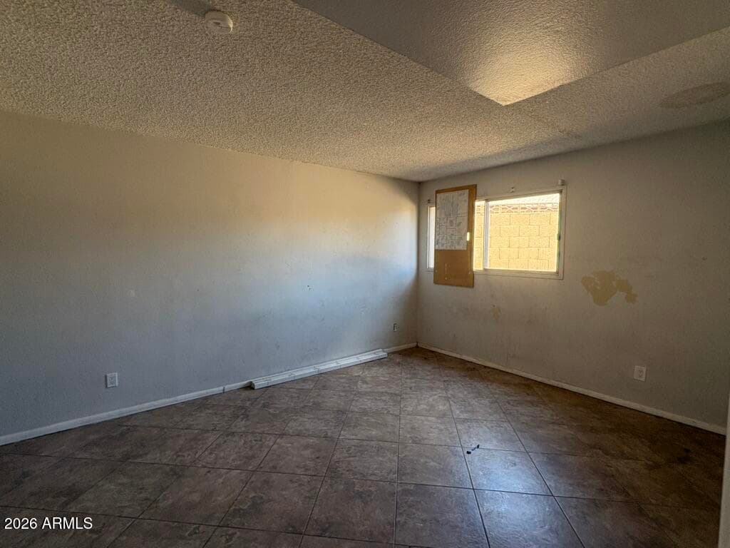 4137 W LUKE Avenue, Phoenix, AZ 85019 — photo 13 of 23