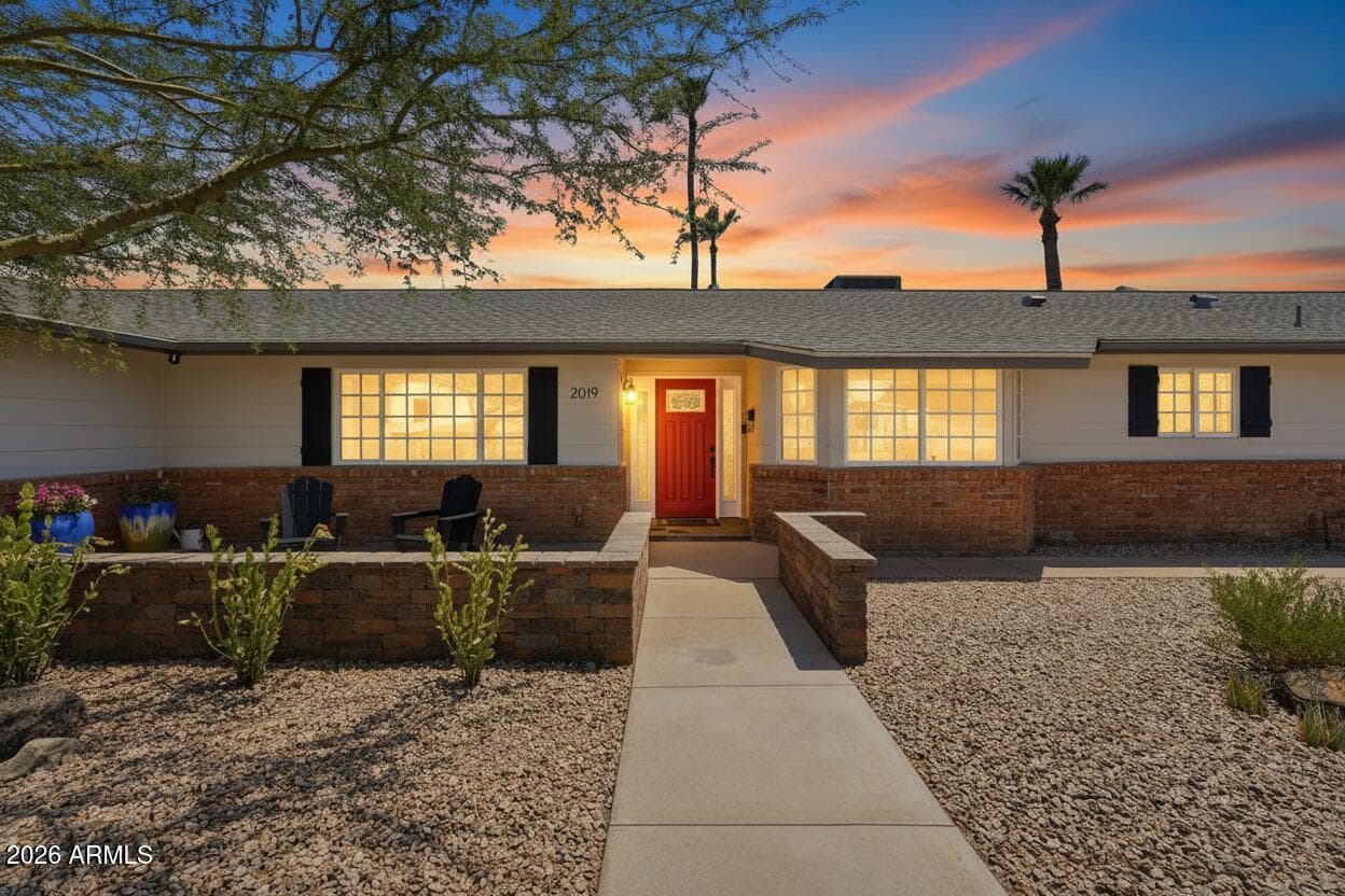 2019 E FLYNN Lane, Phoenix, AZ 85016 — photo 2 of 34