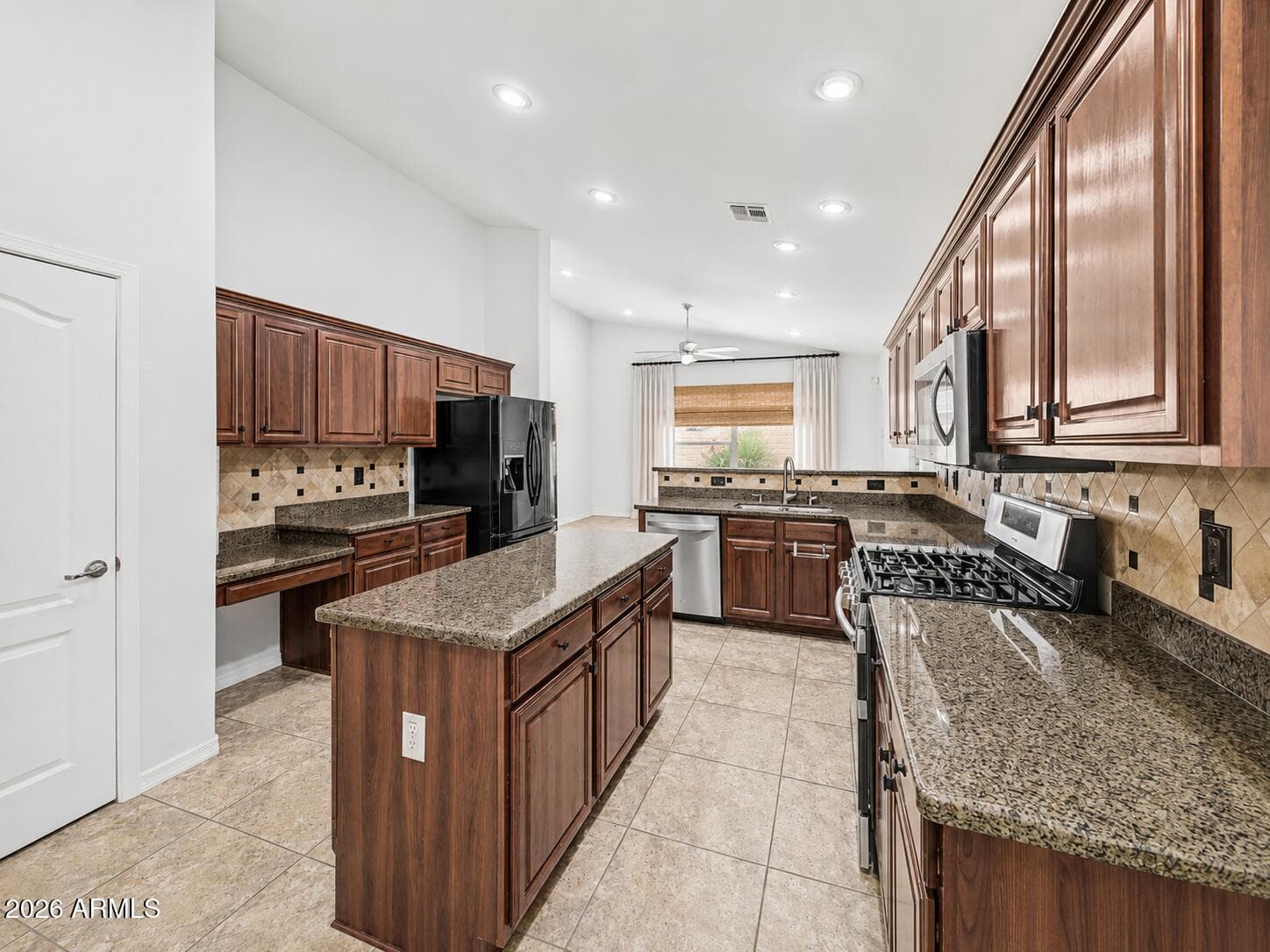 2021 E INDIGO Drive, Chandler, AZ 85286 — photo 12 of 35