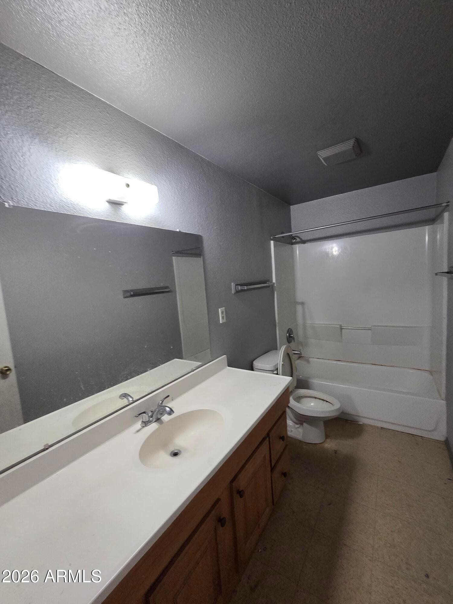 2217 W DAHLIA Drive, Phoenix, AZ 85029 — photo 5 of 17