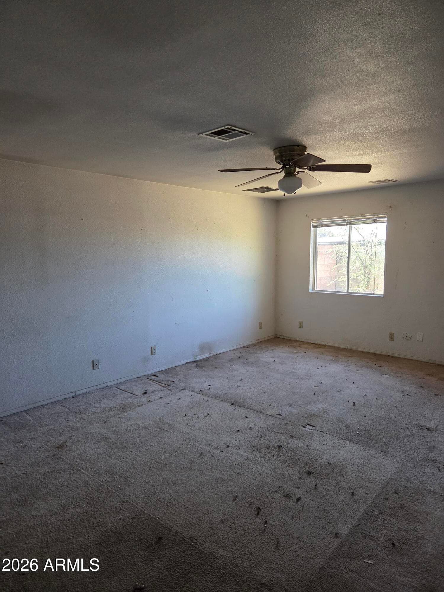 2217 W DAHLIA Drive, Phoenix, AZ 85029 — photo 7 of 17