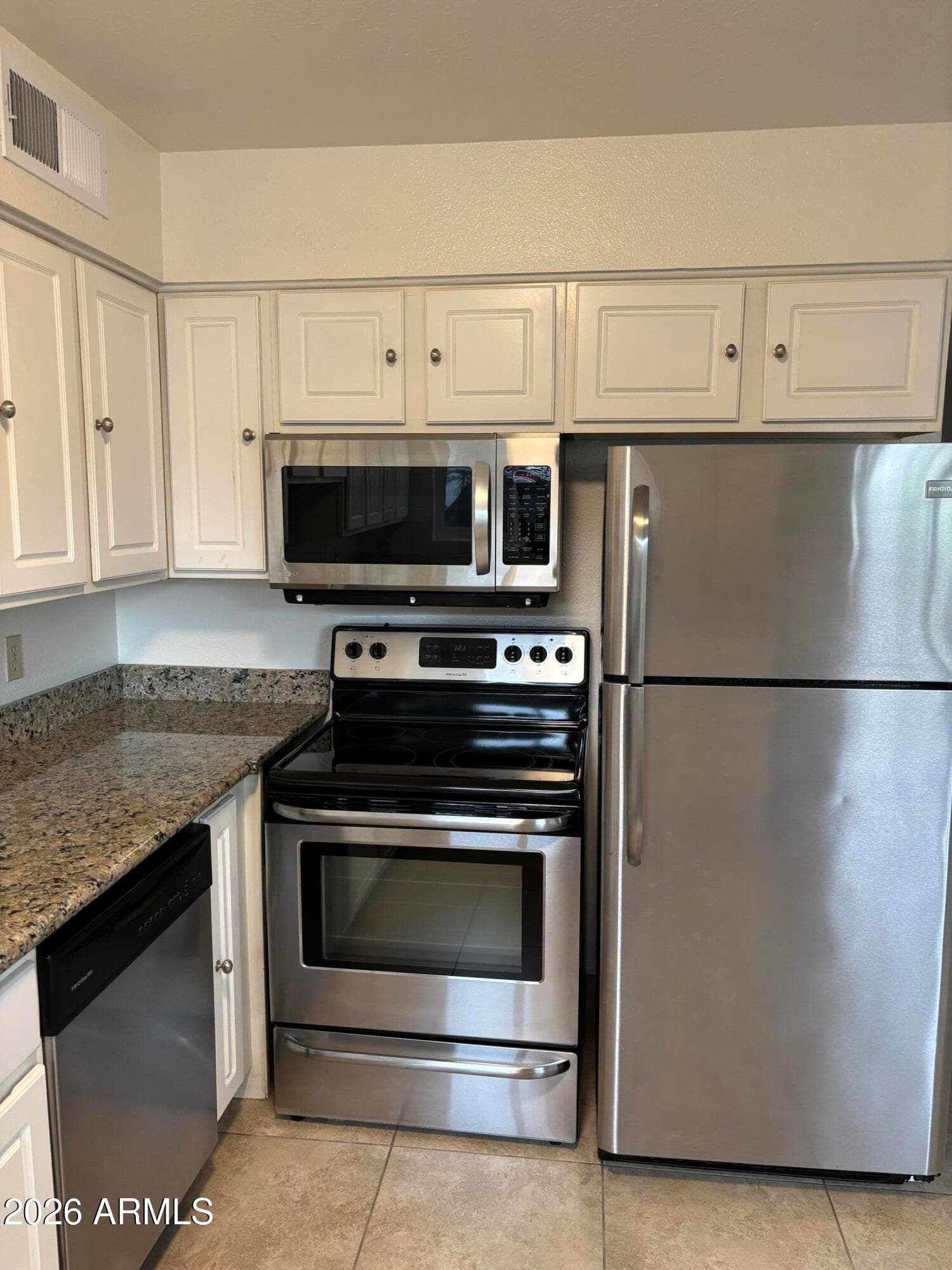 4111 E CAMELBACK Road 17, Phoenix, AZ 85018 — photo 7 of 18