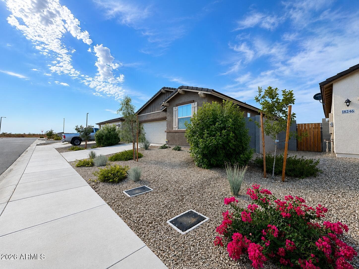 18252 W CIELO GRANDE Avenue, Surprise, AZ 85387 — photo 10 of 67