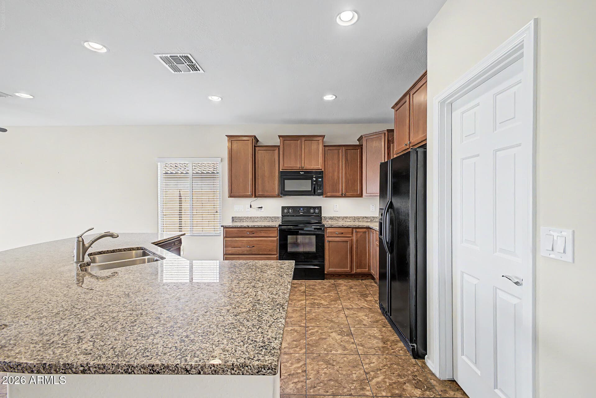 17549 W PINNACLE VISTA Drive, Surprise, AZ 85387 — photo 10 of 35