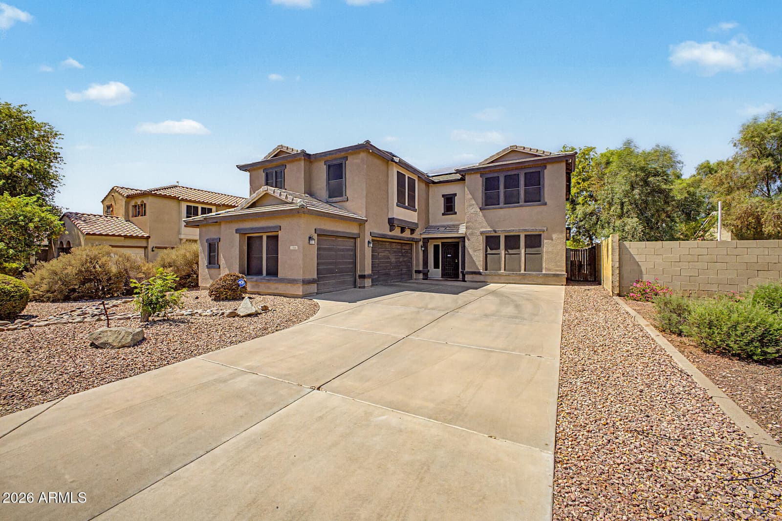 11566 W COCOPAH Street, Avondale, AZ 85323 — photo 3 of 49