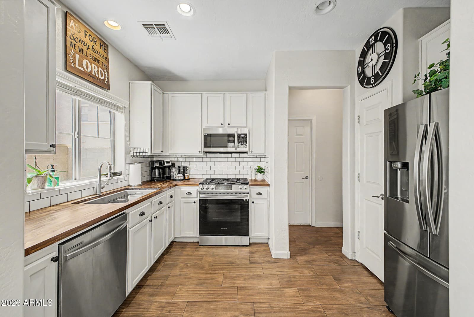 14242 W COUNTRY GABLES Drive, Surprise, AZ 85379 — photo 12 of 38