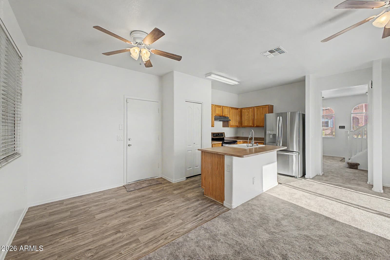 1454 E SHERATON Lane, Phoenix, AZ 85040 — photo 8 of 32