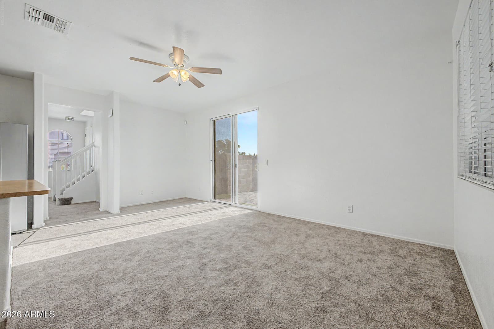 1454 E SHERATON Lane, Phoenix, AZ 85040 — photo 11 of 32