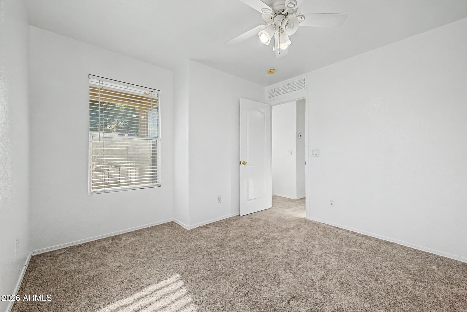1454 E SHERATON Lane, Phoenix, AZ 85040 — photo 22 of 32