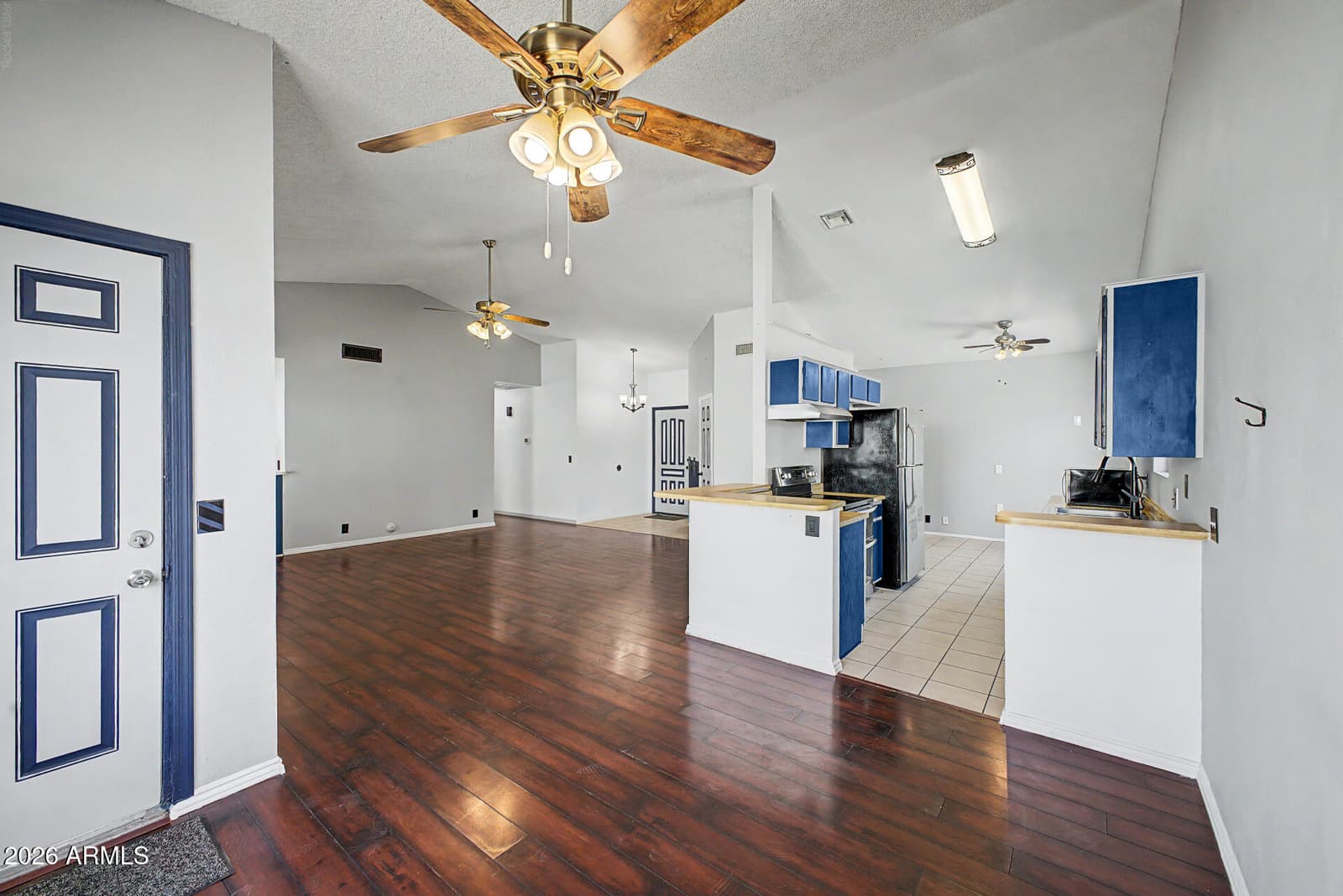 10005 N 64TH Avenue, Glendale, AZ 85302 — photo 12 of 35